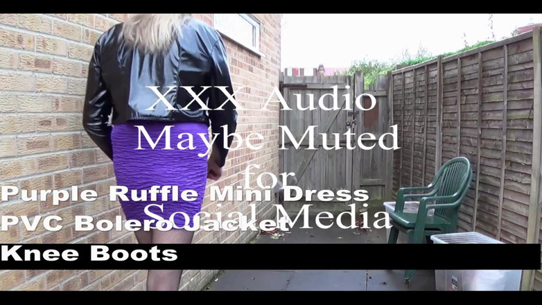 Mature Tina TV: Fumer en solo