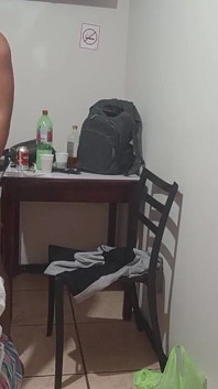 Mój przyrodni brat traktował mnie jak twardego szczeniaka, który mnie do tego doprowadził