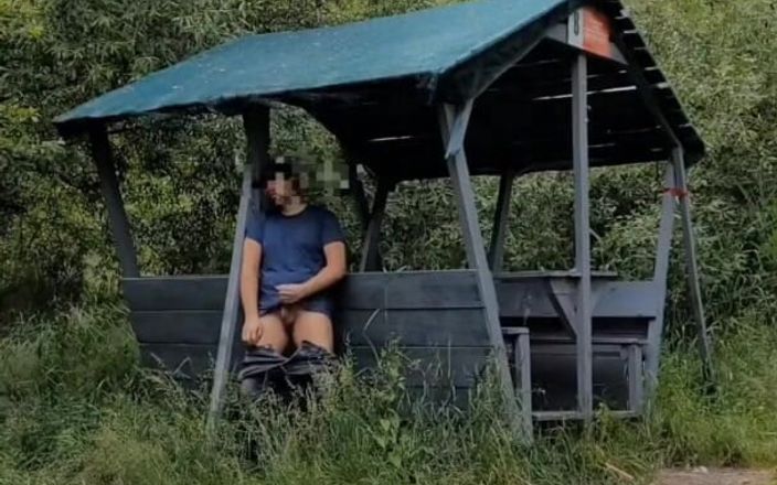 Wanker forever: Honění ve veřejném parku