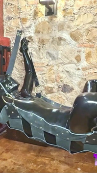 찐 고무 창녀처럼 사용되는 Alex Latex 2부