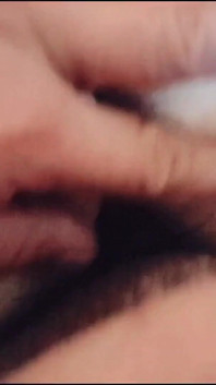 Il mio amico di papà è desideroso di un cazzo duro e caldo