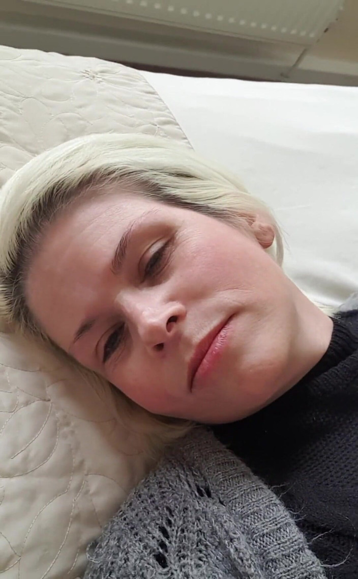 SkylerSquirt: 내 보지를 XX로 따먹는 동안 내 오르가즘 얼굴을 보여줘