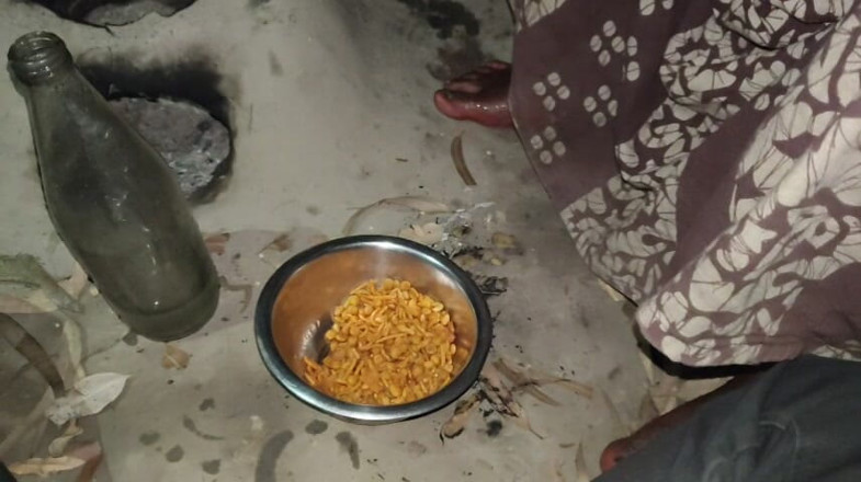 Yousokhona: Drink with a Hot Desi Bhabhi
