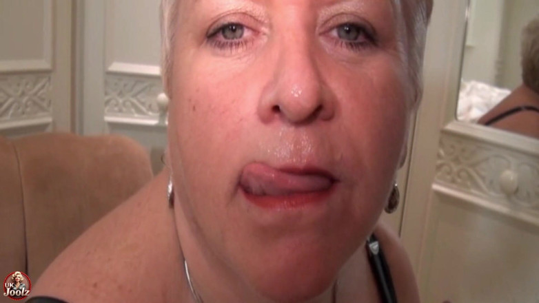 Uk Joolz: Blowjob and Facial