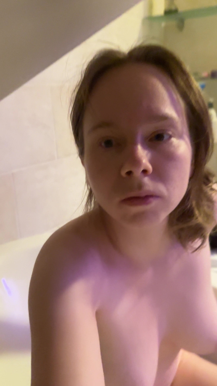 SweetLucy96: Im Bad Ausgezogen