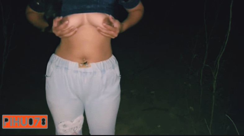 Pihu bhabhi: Indická přítelkyně Pihu šuká hardcore sex v lese se svým přítelem 