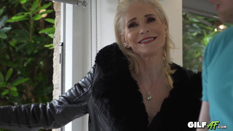 Gilf AF: Nonna Jacy vuole venire così tanto! 