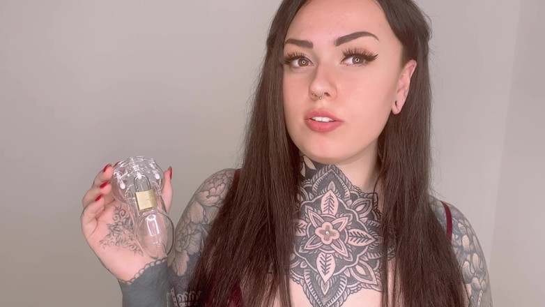 Miss Valentina: Je pikken worden gekooide