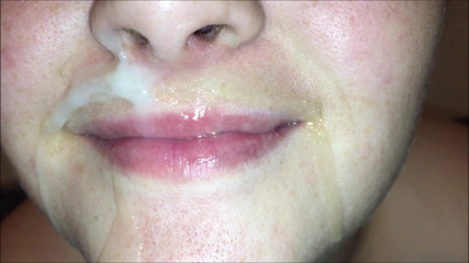 Sadee Rain: Teenie bekommt nach intensivem blowjob eine sperma-gesichtsbesamung