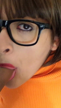 Velma Cosplay Blowjob