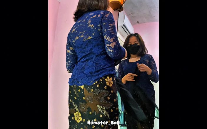 Hamster_Ball: Hijab Kebaya-jurk passen met Thaise meid