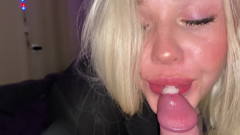 Blondessa: Mladá nevlastní sestra Avenges přítel za podvádění, Dává pod ptáka Šťavnatý...