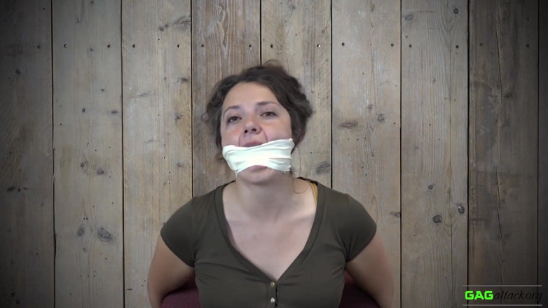 Gag Attack: Julia - mikro-schaum-klebeband würgen