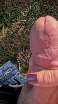 Naughty nature handjob - männlicher pOV-handjob im freien, riesiges sperma