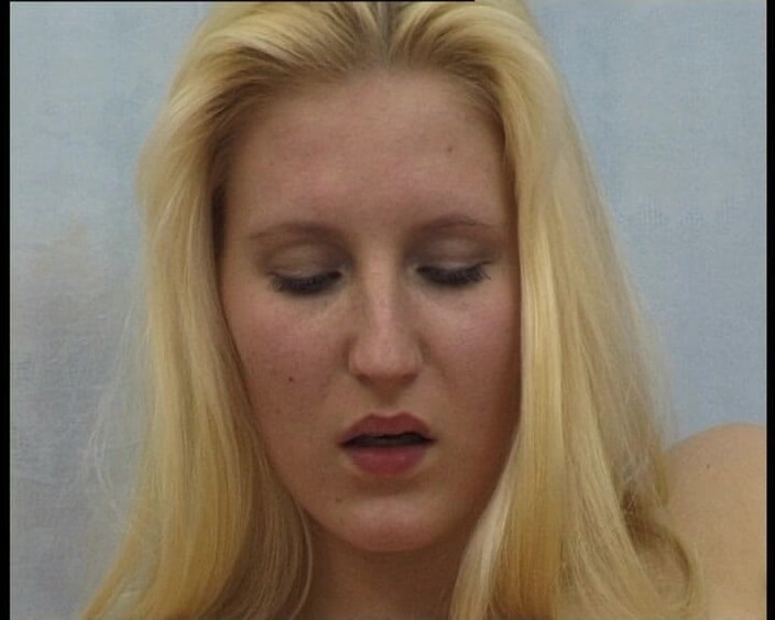 YOUR FIRST PORN: Shannon मुझे पता है कि मैं बहुत सेक्सी हूँ