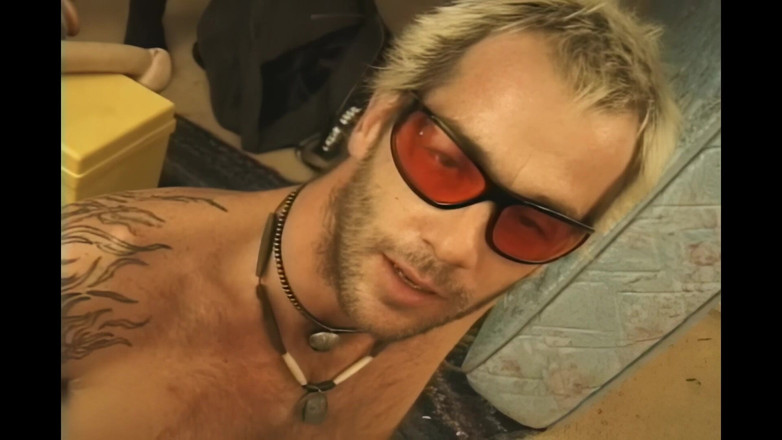 FM Video World: 欲望に満ちたクソ野郎は精液浴を楽しむ