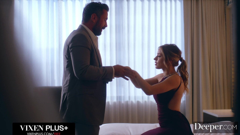 Deeper: Głębsze. Druhna Anna Claire odwraca uwagę pana młodego