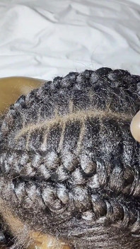 エボニーティーンが精液を受け取るためのヘアフェティッシュ