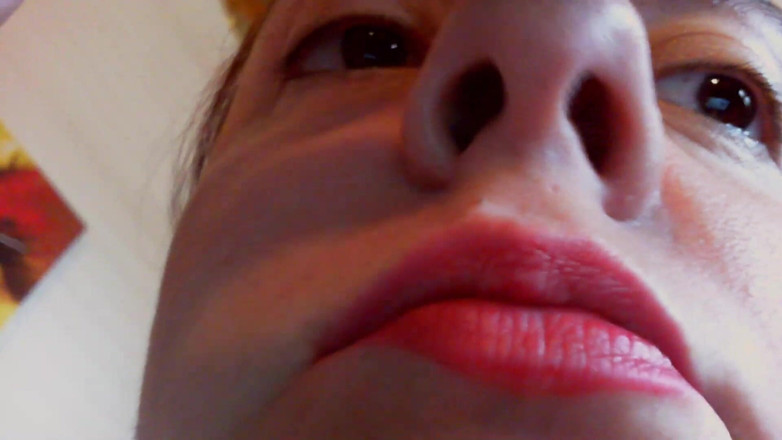 Nicoletta Embassi: Nose hard fetish
