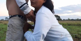 Karely Ruiz: nastolatka Latynoska zerżnięta w pieska na świeżym powietrzu - get it out...