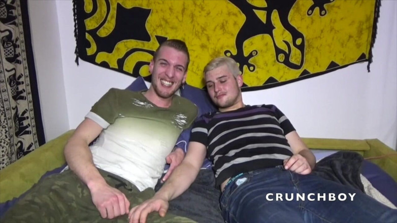 Sex humiliation with french lads: Rafael dikongkek mentah oleh janda untuk penghinaan seks