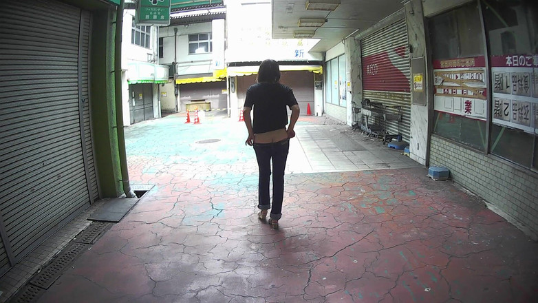 Mayumi Kanzaki: 일본이 엉덩이를 들고 밖에 나가다