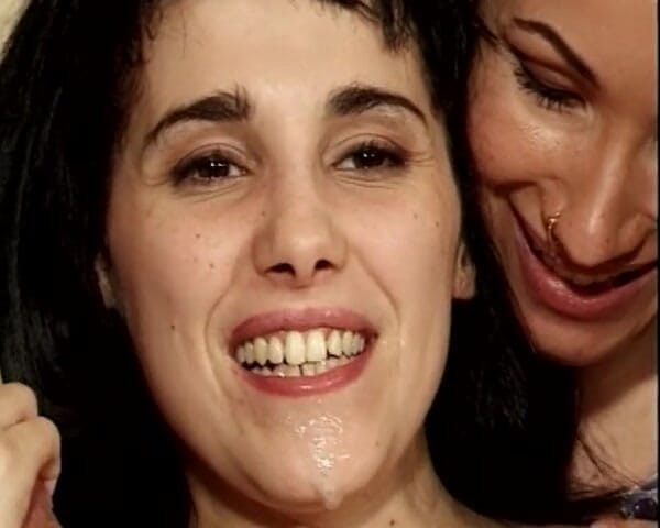 Filles Francaises: Deslumbrante boneca francesa compartilha paus grandes com puta negra cadela