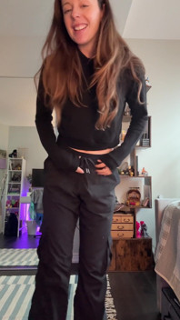 Kanadensisk hottie går av i enheten genom!