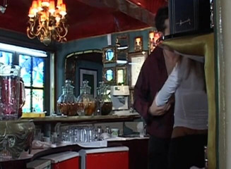 Babehood: Perfecta nena sexy teniendo sexo en un bar
