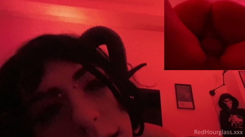 Red Hourglass Amateurs: Letting My Soul Get Took by Sexy Succubus Tenshii Tushii