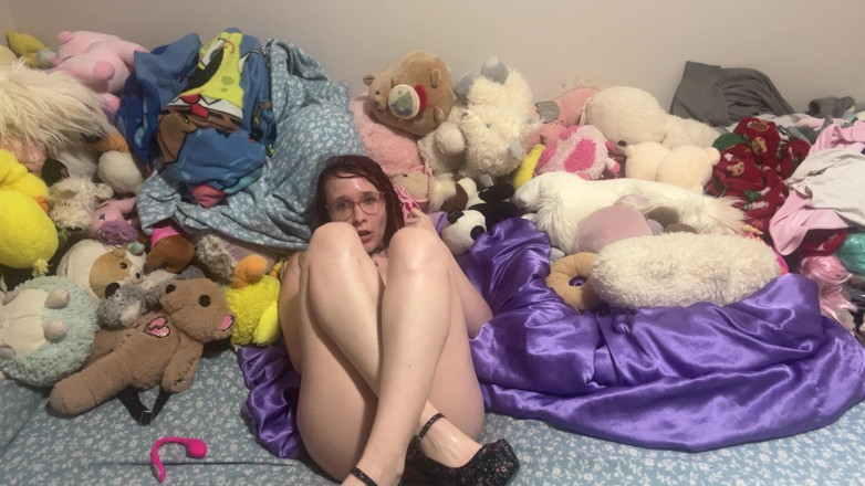 EmoDream1998: Teen Telling You What Turns Her on While Bating Her...