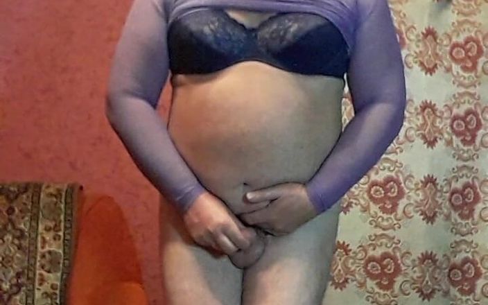 Pichechka: Sissy Irene si toglie i collant e si accarezza