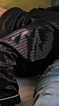 Oitavo dia de foda anal Meio-dia. Ela quer pau. Impossível recusar. Sua bunda está pronta