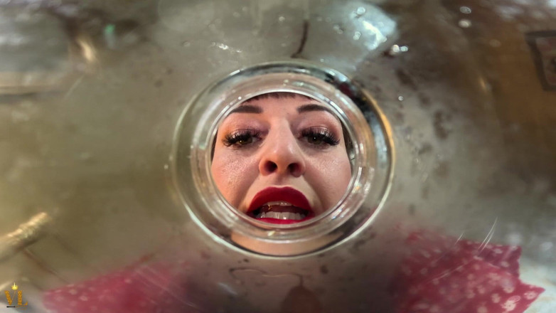 Vivienne l'Amour: Vivienne L'amour - extrémní homewrecker - zachycena nejlepším přítelem vaší manželky