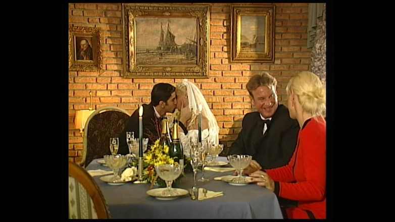 DEUTSCHLAN PORNO XXX: Kelly si užívá na koni na velkém ptákovi, nadržené a...