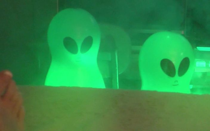 Voo Doo XXX: Pertemuan tiang-tiang alien
