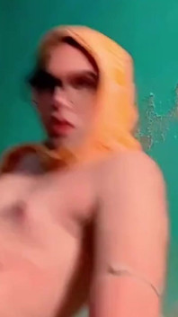 Il più eccitante video di smallow pee