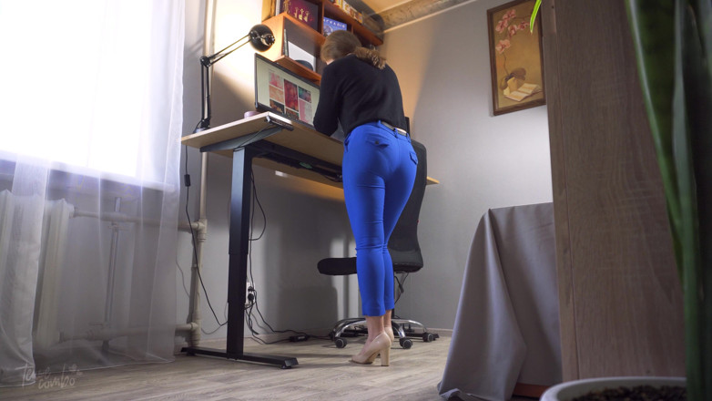 Teasecombo 4K: Office Secretary Teases Panty Line Till Takes off Pants