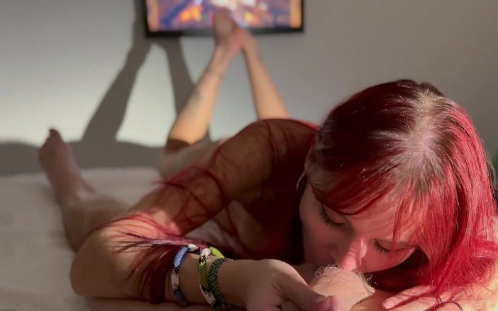 Sandy and Chris: POV hete seks in de hotelkamer met een sexy meisje