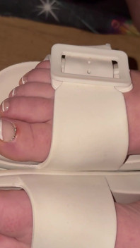 Feetlover Ayağa boşalma