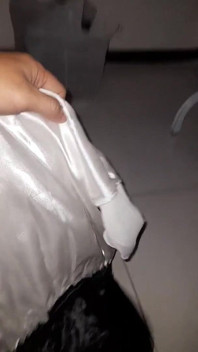 Memek becek gadis seksi dengan memeknya dicrot sperma hangat!