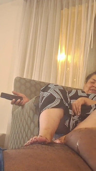 Reconnected with a Former Classmate Fetish Confession Her 1st Footjob
