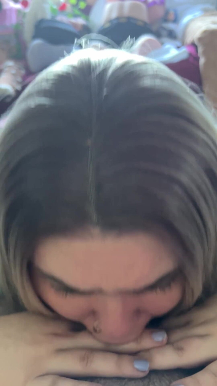 MyPrejacBoyfriend: Loira chupa uma gozada surpresa