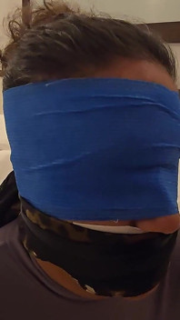Il marito viene sul suo vestito