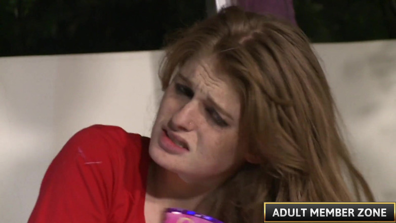 Adult Member Zone: Devatenáctiletá zrzka Faye Reagan je ošukaná a jí mrdku