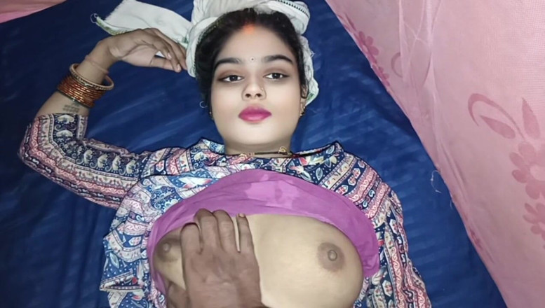 Ramashish: Fille desi, visage et seins visibles