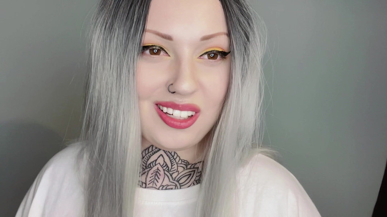 Miss Valentina: Novia descubre tu fetiche con cuña