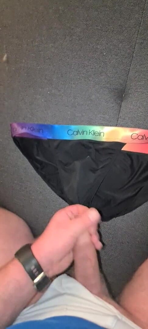 CumShorts: Éjacule sur mes sous-vêtements