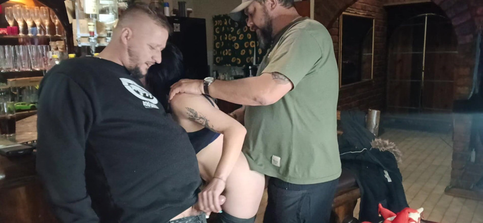 Bigjoefuckalott: 두 남자가 나와 놀고있는 것을 좋아해