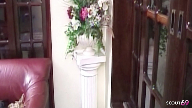 Shemale TS Collection: Худенькую блондинку-шмель Rafaela анально трахнули соседи